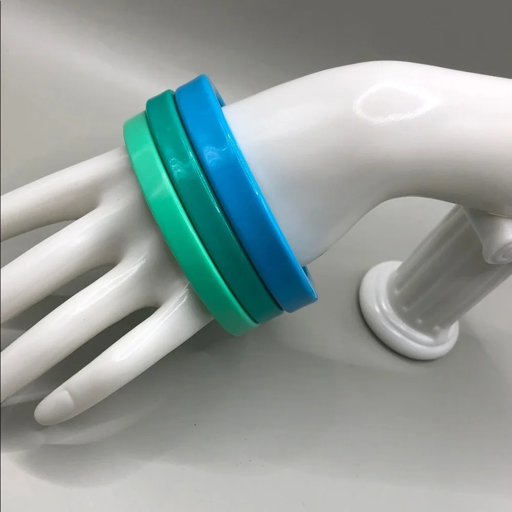 Bundle lot 5 vintage 90's acrylic resin bangle bracelets blue green layer stack